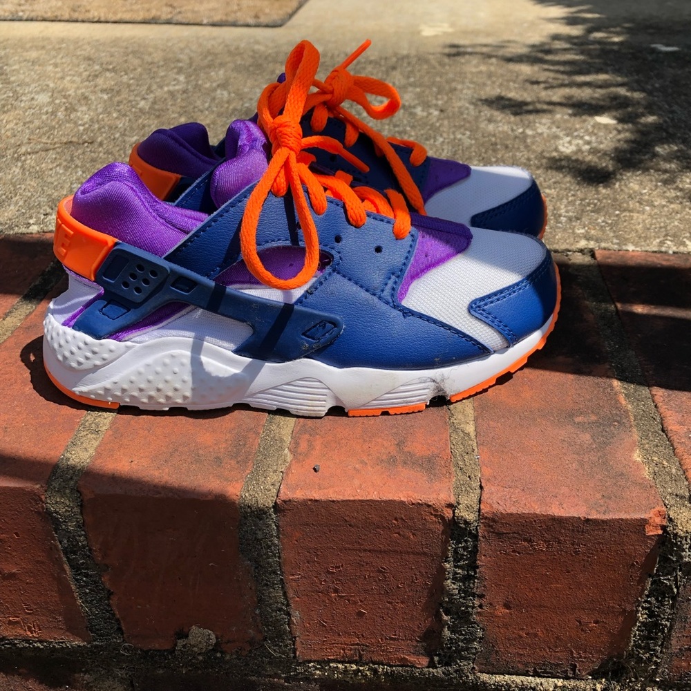 Size 12C little boys Nike’s